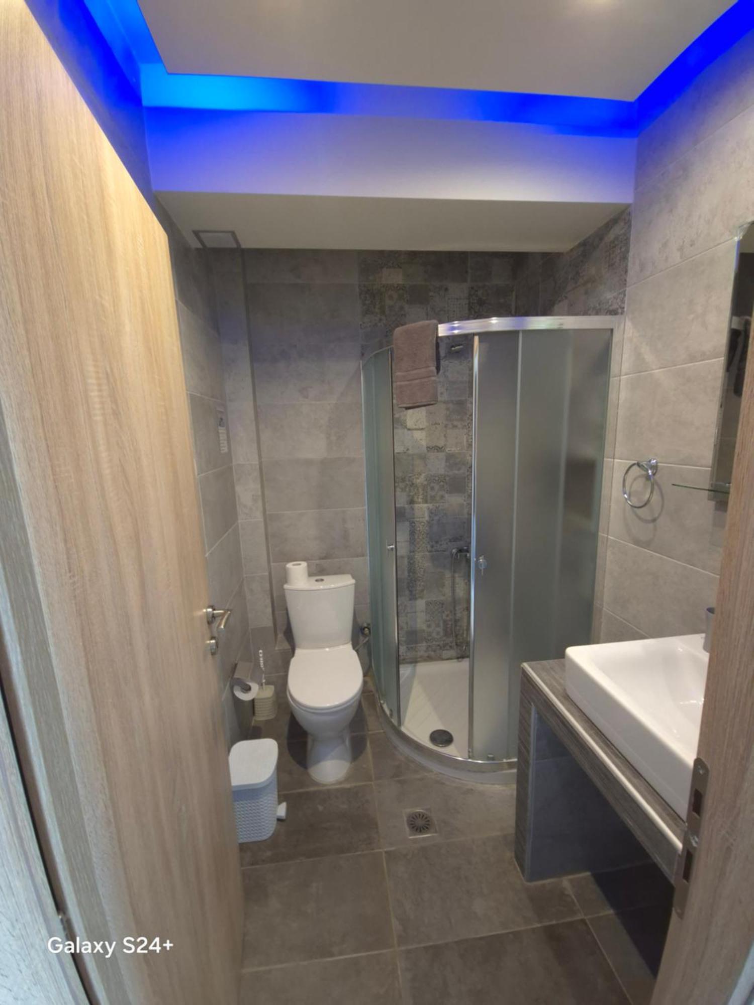 Nikolaidis Appartement